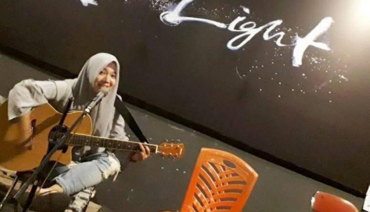 Seorang Perempuan yang Lulus Sekolah Kehidupan