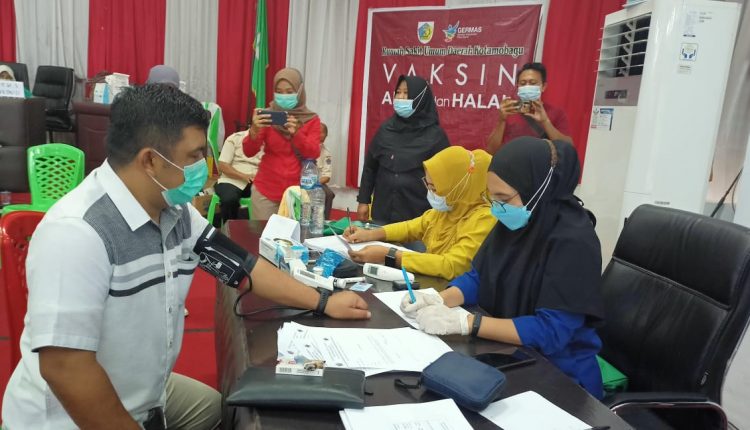 Anggota DPRD Kotamobagu Ikuti Vaksinasi Covid-19