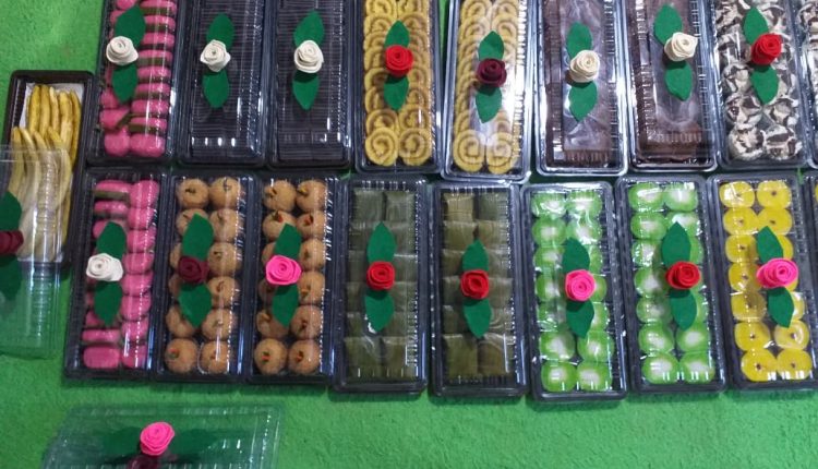 Djuchri Manoppo, 21 Tahun Membuat Kue Tradisional