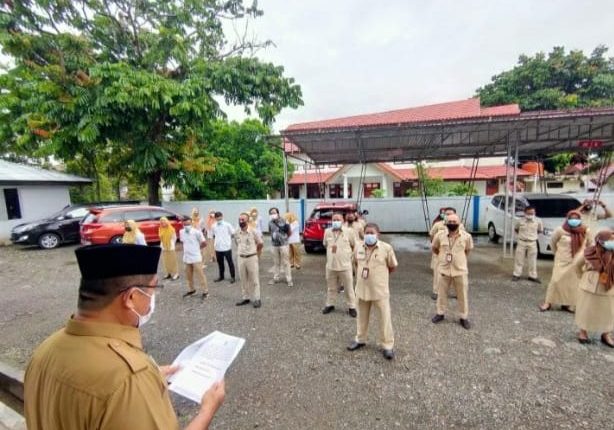 Sekwan DPRD Kotamobagu Bacakan Sambutan Wali Kota pada Apel Perdana