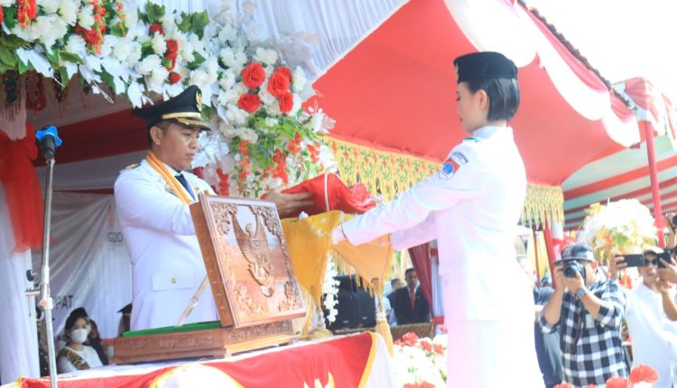 Bupati Boltim Jadi Inspektur Upacara Pada Peringatan HUT RI ke-77